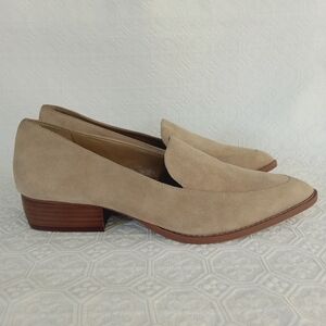 VINCE CAMUTO  Becarda Suede Loafer Women's Size 9.5